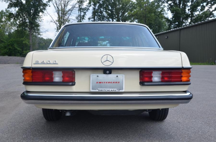  Mercedes-Benz 240 D (Bm.123.123) 1983 года  (EU) (фото 3 из 80)